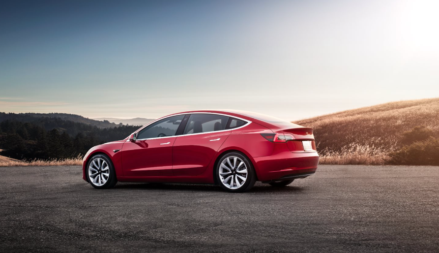 2024 Tesla Model 3 Fiyatlarıyla Dikkat Çekiyor!